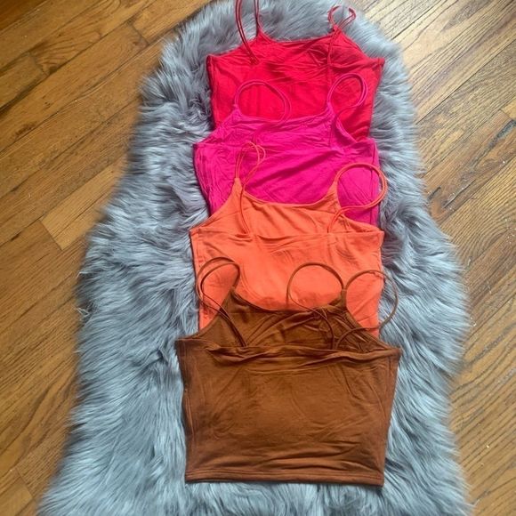 🔥(Set of 4) Double Strap Crop Top Cami - Picture 6 of 8